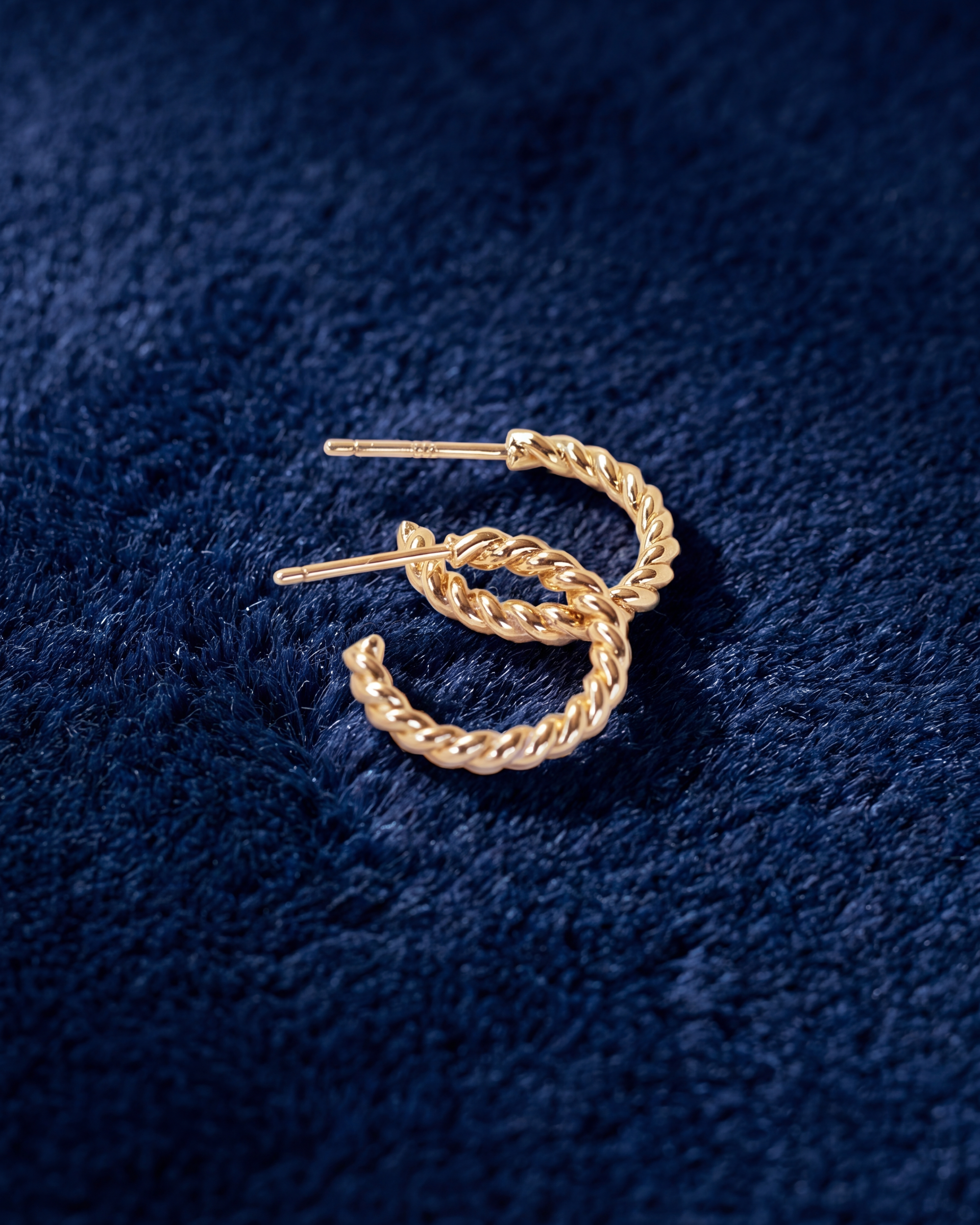Thea twisted Hoops