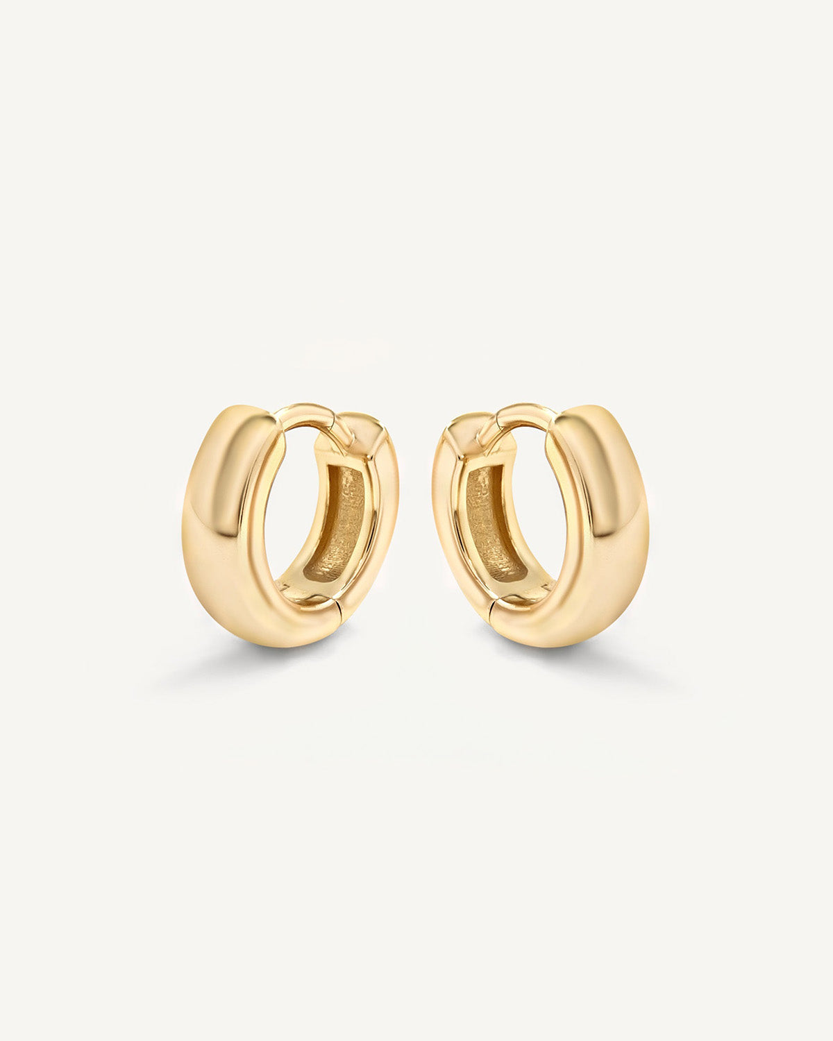 Willow Huggie Hoops