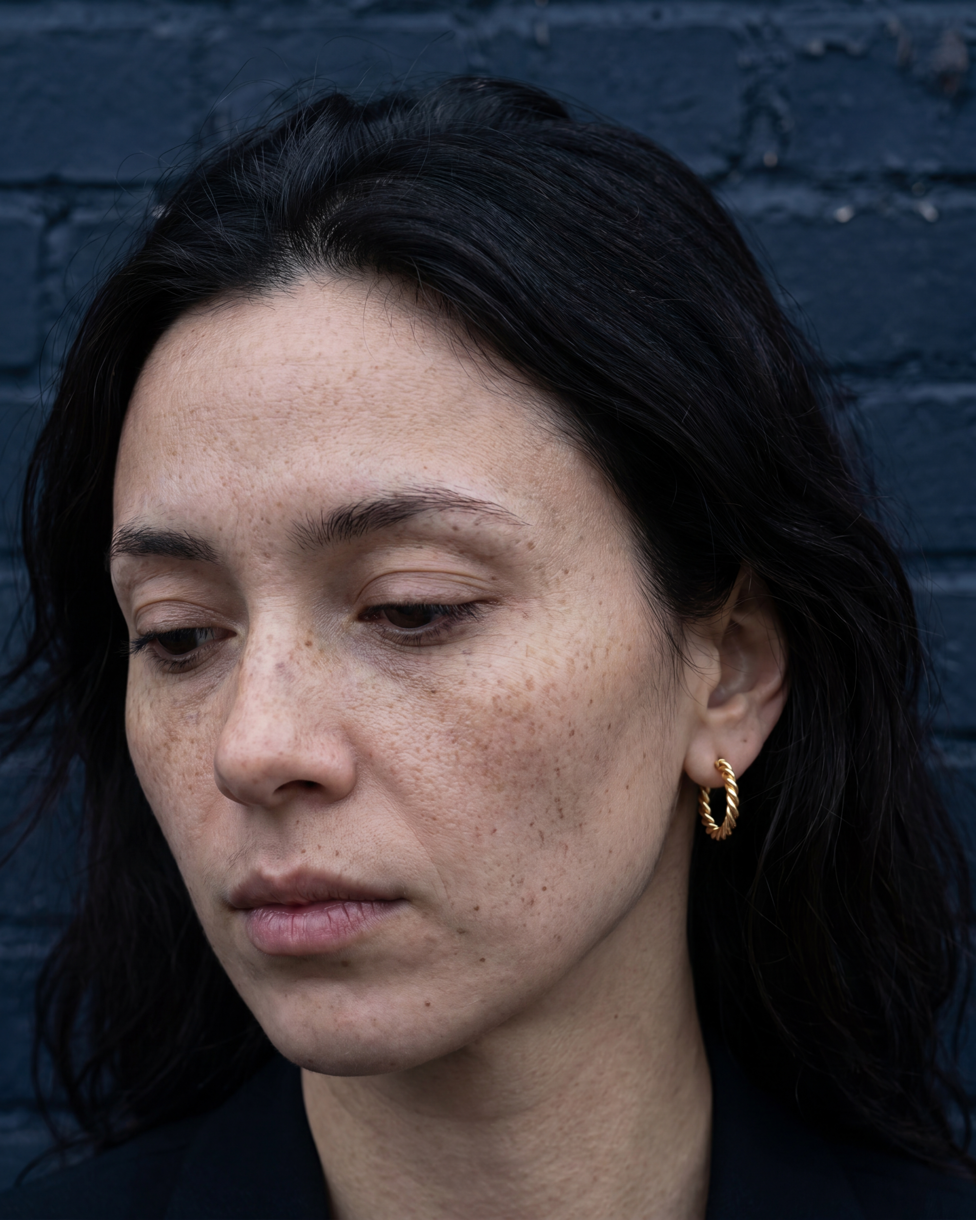Thea twisted Hoops